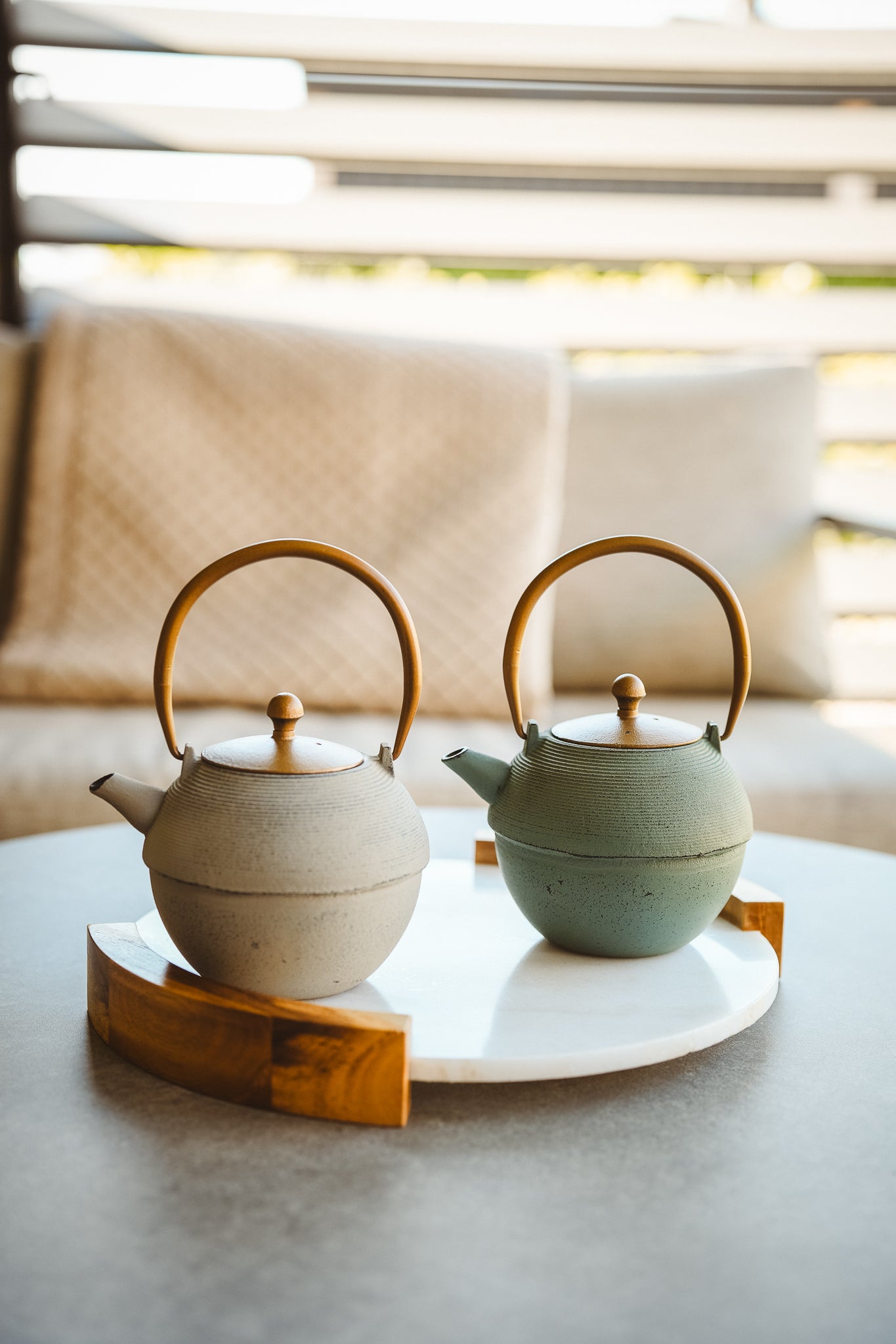 SAKURA TEA POT (BEIGE / BLUE)